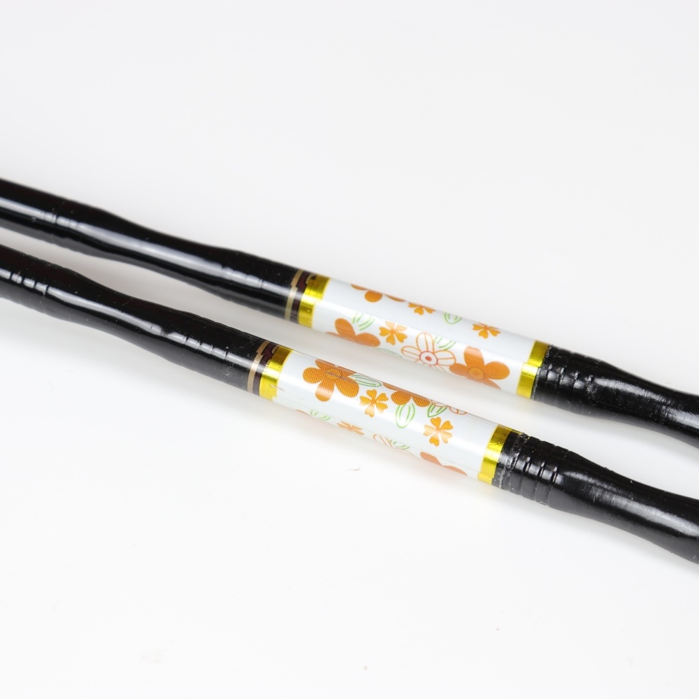 2 Pairs Of Wooden Chinese Chopsticks With Rest - Picture 2 of 3